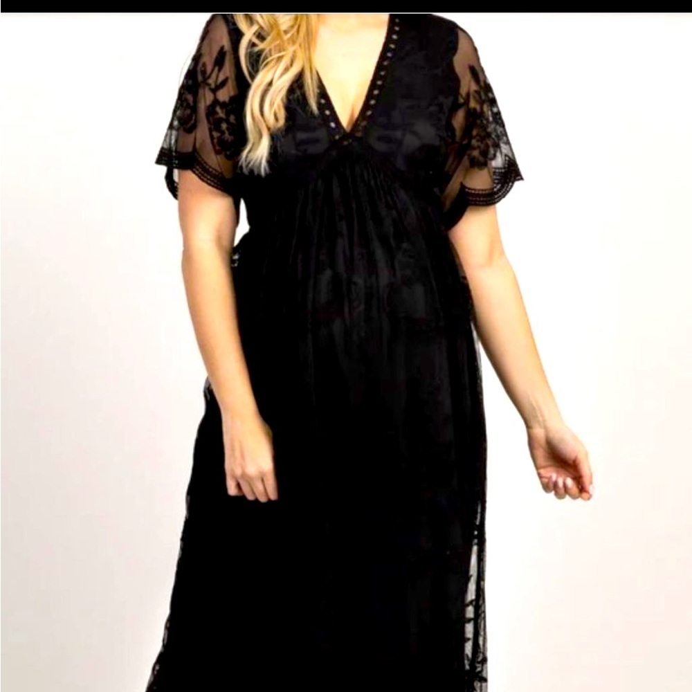 Size L / Large Lace Pink Blush Maternity Dress